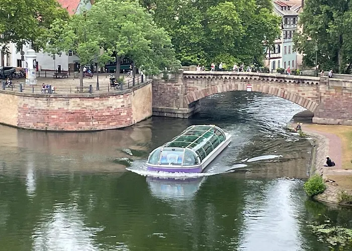 Cosy & Quiet Flat In Historical Lively Center Of Strasbourg