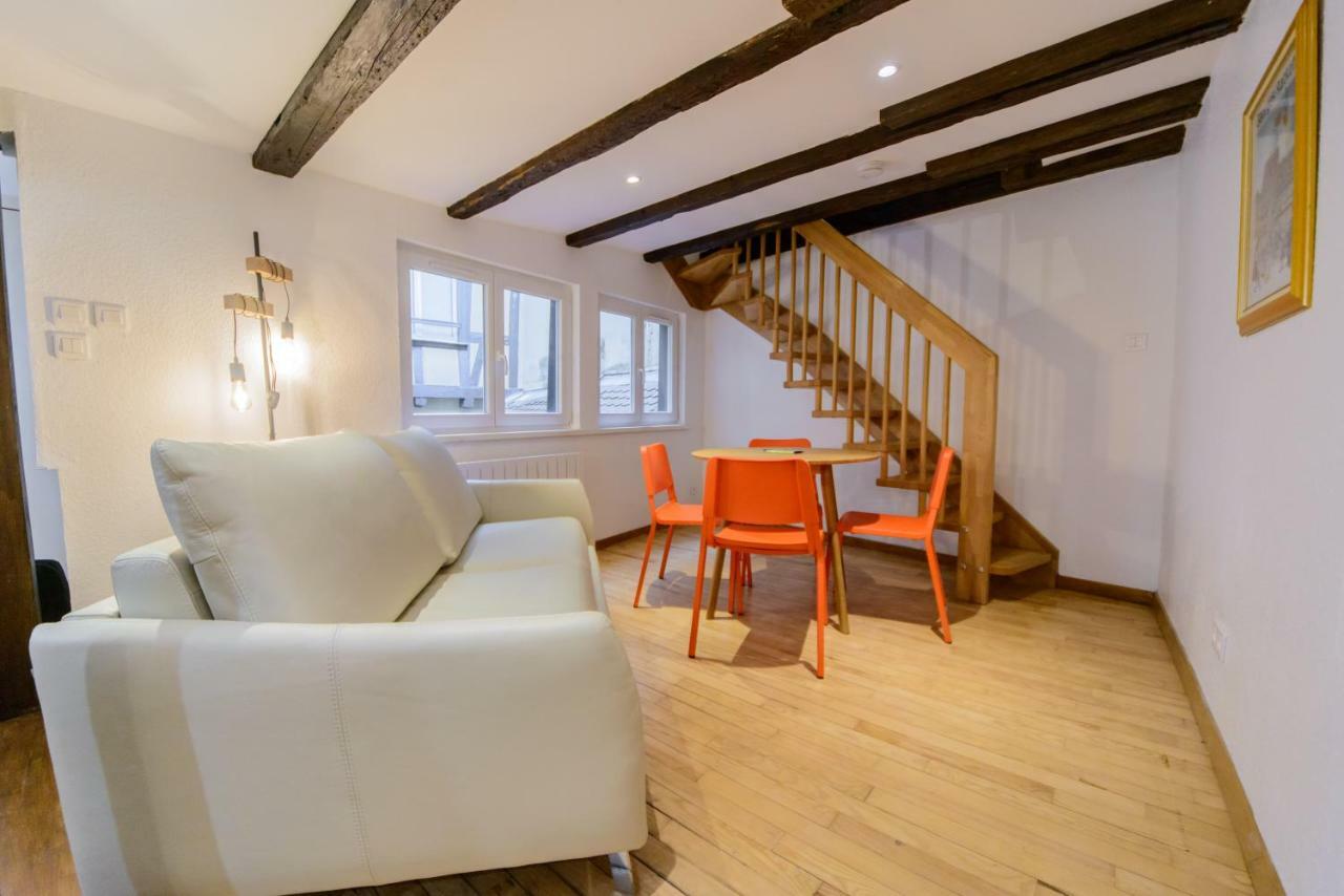 Cosy & Quiet Flat In Historical Lively Center Of Apartamento
